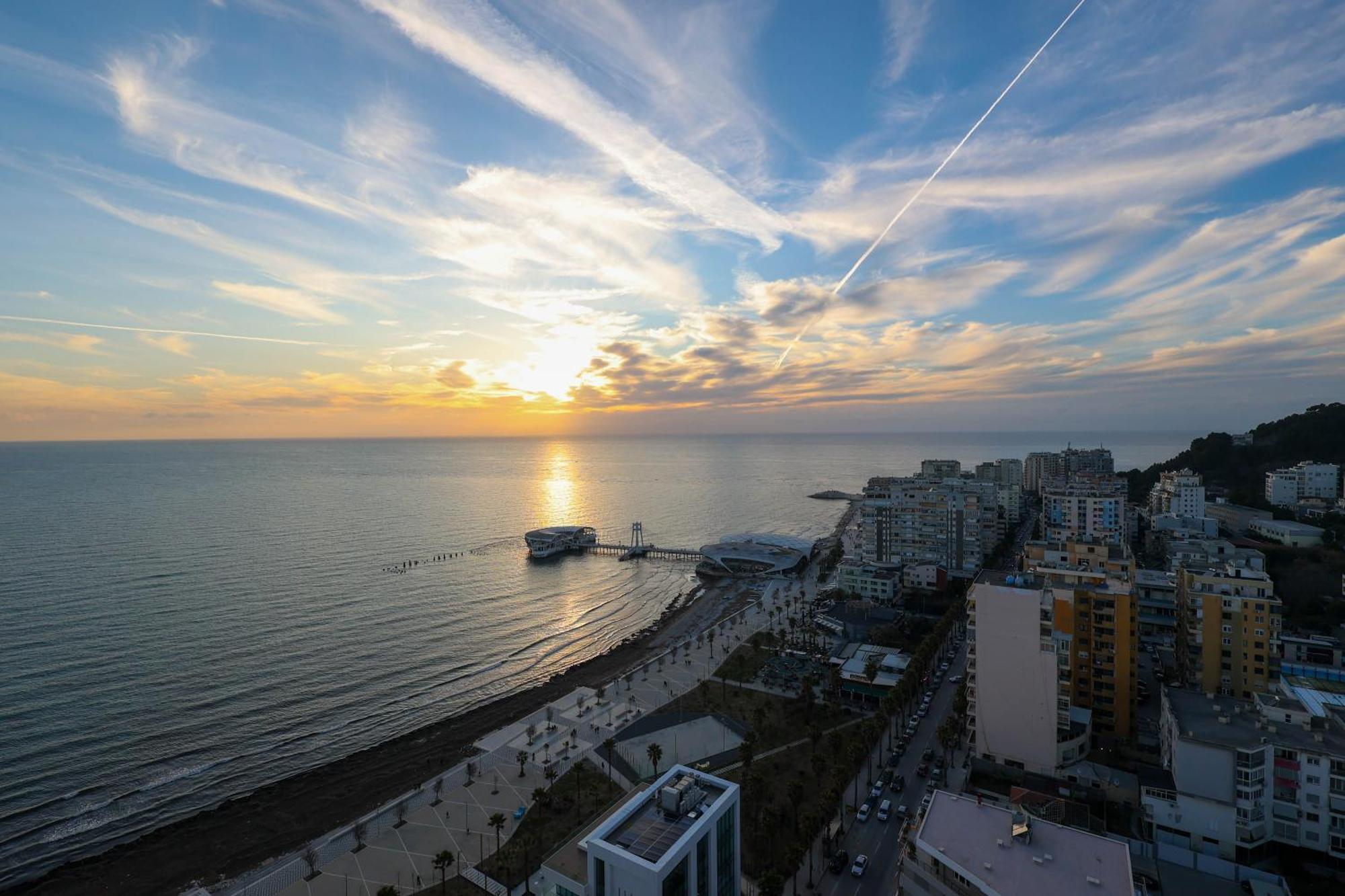 Grandstay Apartments Durrës Extérieur photo